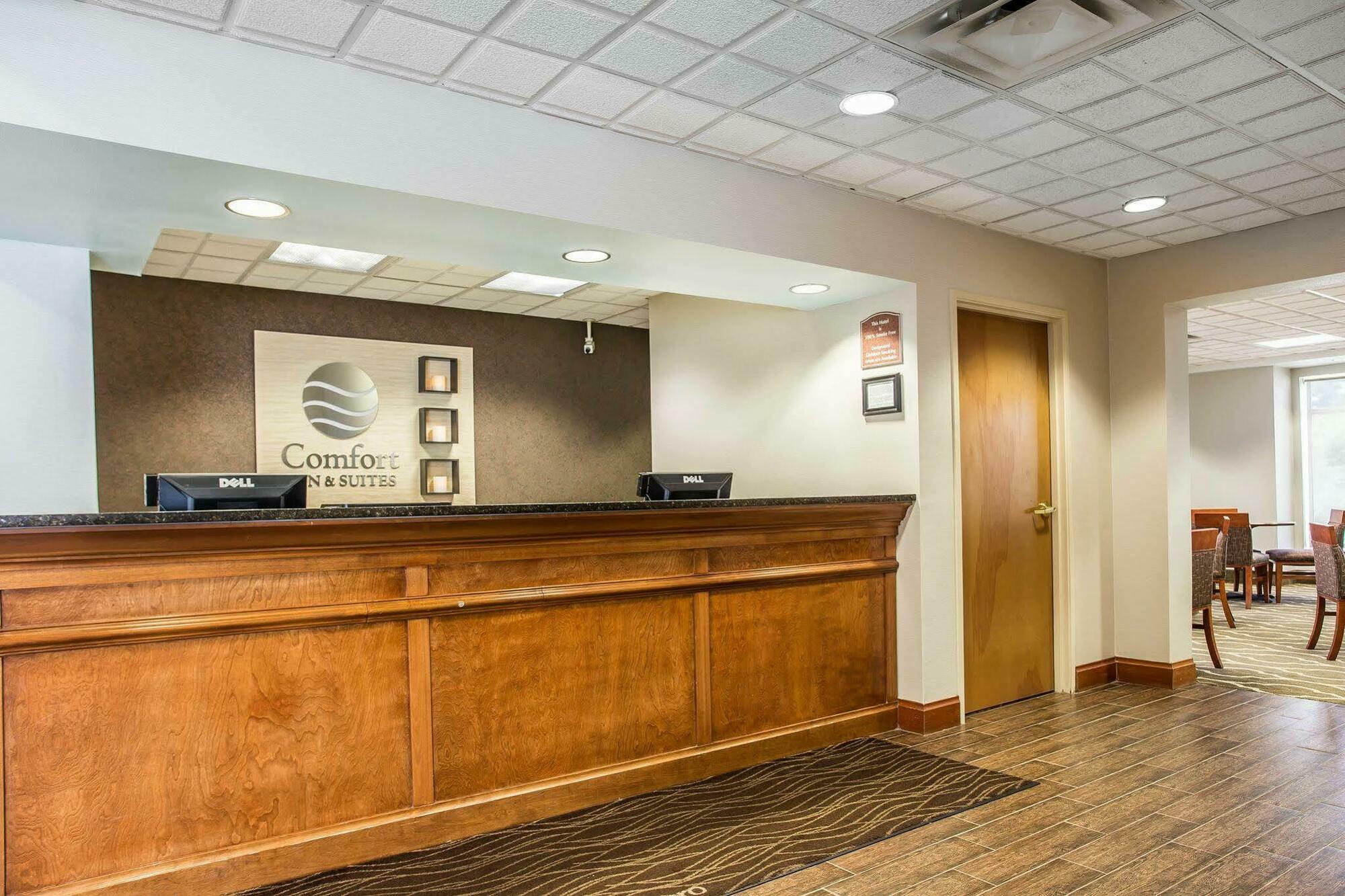 Comfort Inn & Suites Walterboro I-95 Bagian luar foto