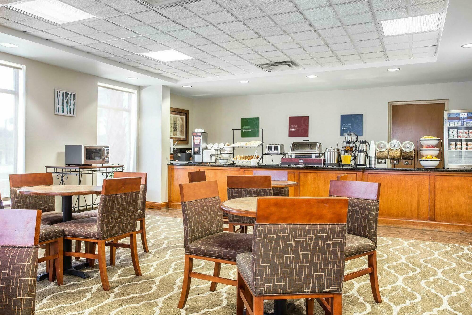 Comfort Inn & Suites Walterboro I-95 Bagian luar foto